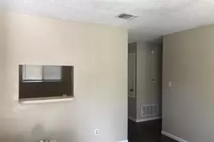 139 Elm Dr, Lockhart, TX 78644 - Photo 5