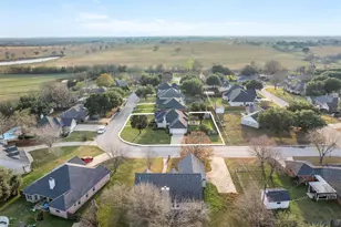 813 Woodson Dr, Caldwell, TX 77836 - Photo 33