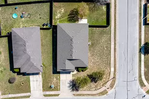 210 Carol Ave, Leander, TX 78641 - Photo 27