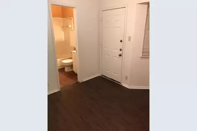 2604 Salado St #104, Austin, TX 78705 - Photo 5