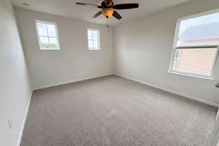 706 Luna Vista Dr, Hutto, TX 78634 - Photo 13