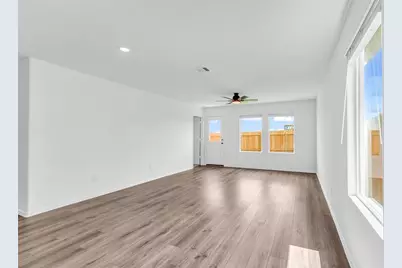 516 Rancho Del Cielo Loop, Jarrell, TX 76537 - Photo 11