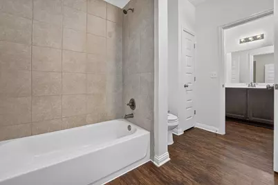 8013 Turnberry Lane, Austin, TX 78744 - Photo 15