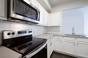 12215 Hunters Chase Dr, Austin, TX 78729 - Photo 11