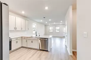 133 Silverleaf Spur, Bastrop, TX 78602 - Photo 5