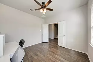 136 Finley St, Hutto, TX 78634 - Photo 11