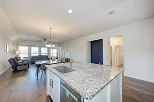 136 Finley St, Hutto, TX 78634 - Photo 5