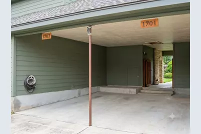 1703 Horseshoe Circle, Round Rock, TX 78681 - Photo 11