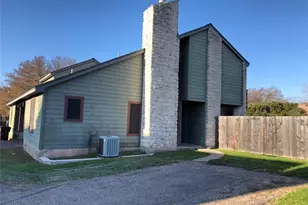 1703 Horseshoe Cir, Round Rock, TX 78681 - Photo 3