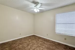 1703 Horseshoe Cir, Round Rock, TX 78681 - Photo 5