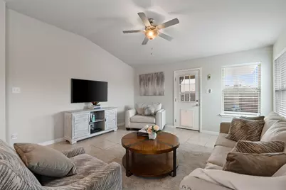 12410 Amber Lynn Path, Manor, TX 78653 - Photo 7