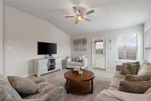 12410 Amber Lynn Path, Manor, TX 78653 - Photo 7