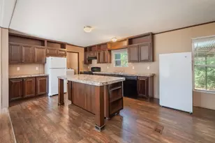 142 Hidden Oaks Loop, Elgin, TX 78621 - Photo 7