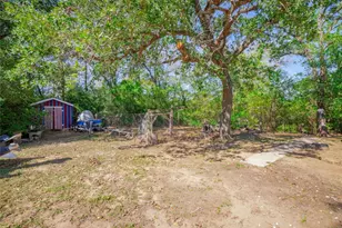 142 Hidden Oaks Loop, Elgin, TX 78621 - Photo 31