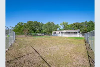 142 Hidden Oaks Loop, Elgin, TX 78621 - Photo 35