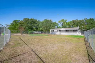 142 Hidden Oaks Loop, Elgin, TX 78621 - Photo 35