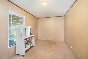 142 Hidden Oaks Loop, Elgin, TX 78621 - Photo 21