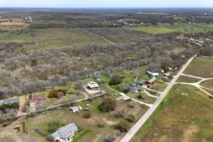 398 Redbird Ln, Kingsbury, TX 78638 - Photo 35