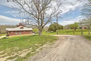 398 Redbird Ln, Kingsbury, TX 78638 - Photo 33