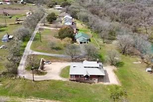 398 Redbird Ln, Kingsbury, TX 78638 - Photo 39