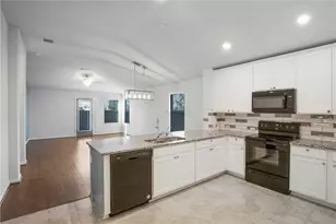586 Evening Star Dr, Kyle, TX 78640 - Photo 3