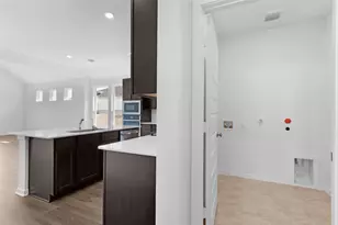 13801 Tucker Hedge Pass, Elgin, TX 78621 - Photo 9