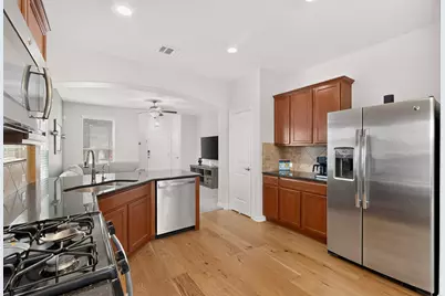6901 Vail Ridge Street, Austin, TX 78744 - Photo 9