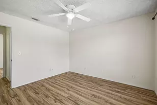 3008 Whisper Oaks Ln, Georgetown, TX 78628 - Photo 11