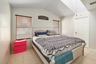 9901 Parliament House Road, Austin, TX 78729 - Photo 13