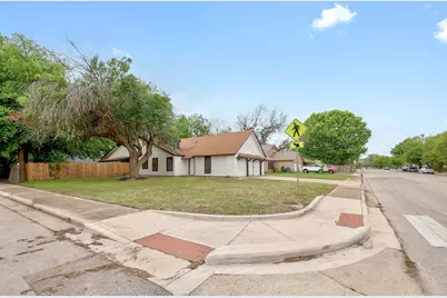 9901 Parliament House Road, Austin, TX 78729 - Photo 3