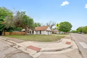 9901 Parliament House Rd, Austin, TX 78729 - Photo 3