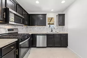 5008 Irvine Ln, Del Valle, TX 78617 - Photo 9