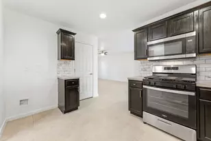 5008 Irvine Ln, Del Valle, TX 78617 - Photo 11