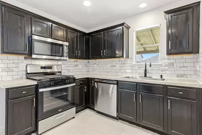 5008 Irvine Lane, Del Valle, TX 78617 - Photo 9