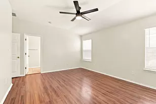 338 Oxford Dr, Kyle, TX 78640 - Photo 11