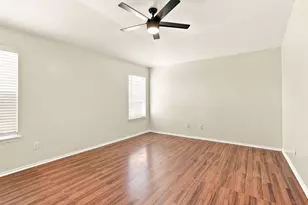 338 Oxford Dr, Kyle, TX 78640 - Photo 11