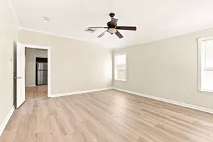 338 Oxford Dr, Kyle, TX 78640 - Photo 9