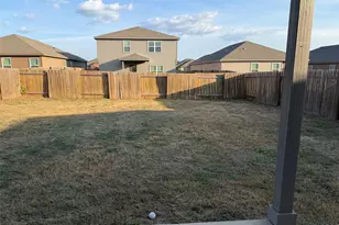 105 Declaration Ln, Liberty Hill, TX 78642 - Photo 35