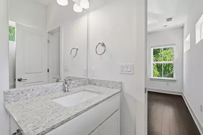 2000 E 18th Street #B, Austin, TX 78702 - Photo 17