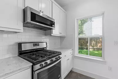 2000 E 18th Street #B, Austin, TX 78702 - Photo 5