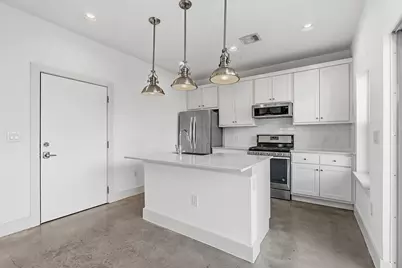 2000 E 18th Street #B, Austin, TX 78702 - Photo 9