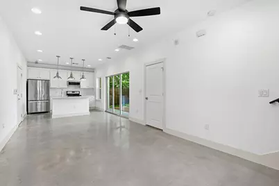 2000 E 18th Street #B, Austin, TX 78702 - Photo 11