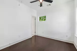 2000 E 18th St, Austin, TX 78702 - Photo 19