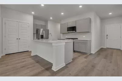 130 Hornet Street, Elgin, TX 78621 - Photo 3