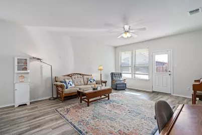 160 Gunther Way, Taylor, TX 76574 - Photo 9