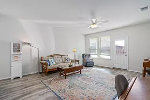160 Gunther Way, Taylor, TX 76574 - Photo 9