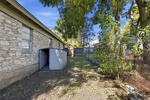 3402 Charles St, Austin, TX 78702 - Photo 25
