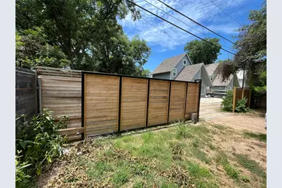 2511 E Cesar Chavez Street, Austin, TX 78702 - Photo 7