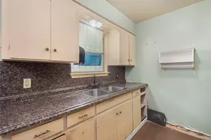 1021 Gardner Rd, Austin, TX 78721 - Photo 11