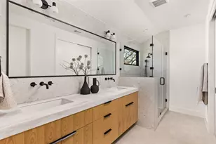 1610 Harvey St, Austin, TX 78702 - Photo 25